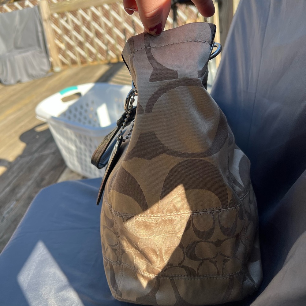 Beige Coach Tote - Picture 12 of 12